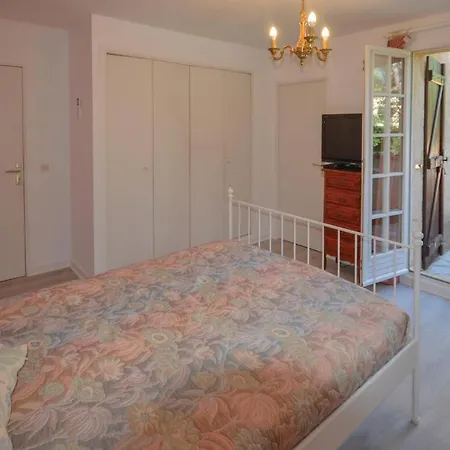 Holiday home Awesome In With Kitchen